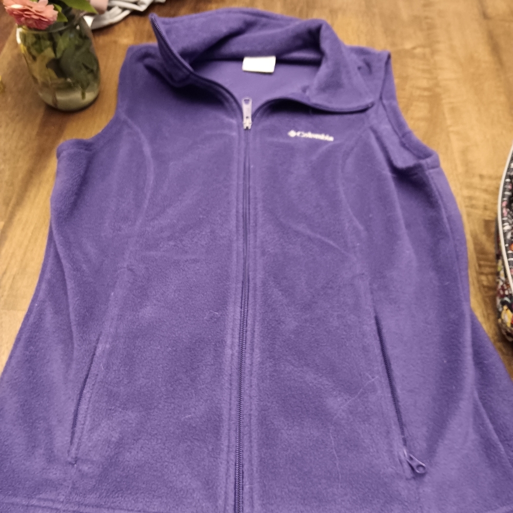 Columbia Womans Sleeveless Vest Size Small
